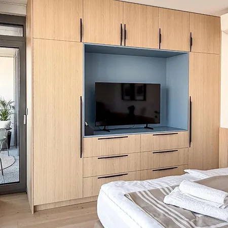 High-floor Cityview Ac Parking Eurovea Center * 브라티슬라바